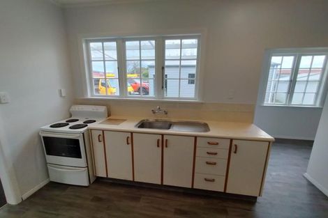 Photo of property in 1006 Tremaine Avenue, Roslyn, Palmerston North, 4414