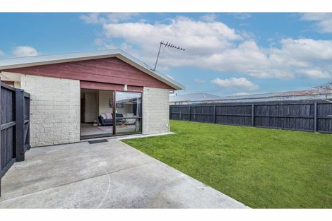 Photo of property in 2/5 Pegasus Avenue, North New Brighton, Christchurch, 8083
