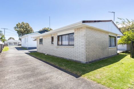 Photo of property in 2/23 Record Street, Fitzroy, New Plymouth, 4312