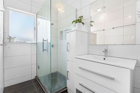 Photo of property in 10 Te Kanawa Crescent, Henderson, Auckland, 0610