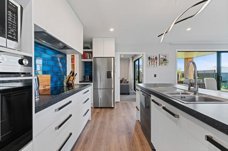 Photo of property in 28 Maunganamu Drive, Wharewaka, Taupo, 3330