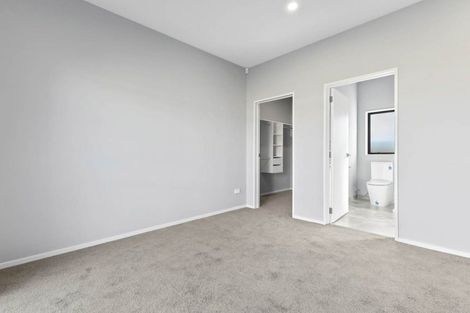 Photo of property in 111 Mutetai Road, Clarks Beach, 2122