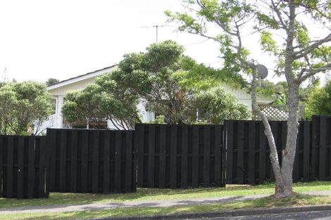 Photo of property in 82 Weatherly Road, Torbay, Auckland, 0630