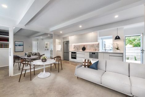 Photo of property in 1/9 Brian Avenue, Forrest Hill, Auckland, 0620