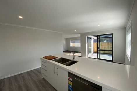 Photo of property in 40 Hills View Drive, Papamoa, 3118