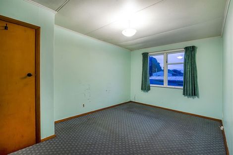 Photo of property in 52 Arahura Crescent, Waitangirua, Porirua, 5024