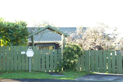 Photo of property in 7 Redcoat Place, Cockle Bay, Auckland, 2014