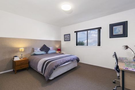 Photo of property in 1/127 Stapleford Crescent, Browns Bay, Auckland, 0630