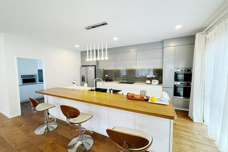 Photo of property in 3 Para Close, Fairview Heights, Auckland, 0632