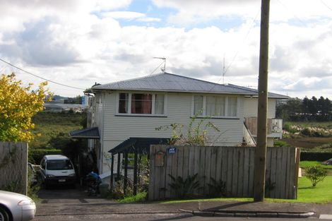 Photo of property in 7 Celsmere Lane, Te Atatu Peninsula, Auckland, 0610