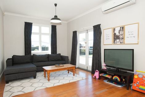Photo of property in 16 Lincoln Road, Hillmorton, Christchurch, 8024