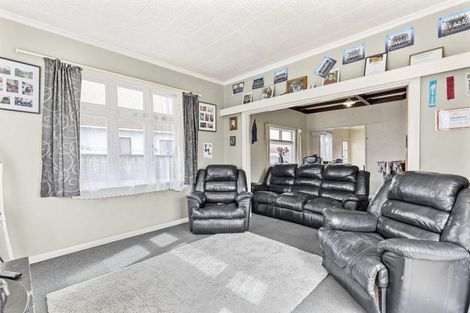 Photo of property in 64 Lyndhurst Street, Takaro, Palmerston North, 4412