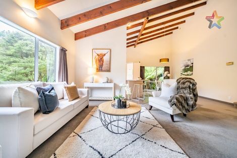 Photo of property in 498 Stokes Valley Road, Stokes Valley, Lower Hutt, 5019