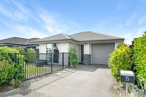 Photo of property in 35 Packard Crescent, Halswell, Christchurch, 8025