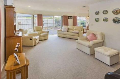 Photo of property in 2/39 Tarnica Road, Northpark, Auckland, 2013