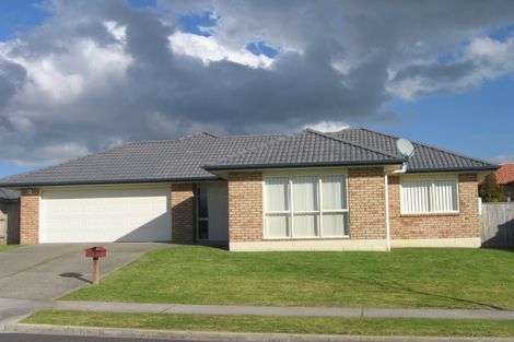Photo of property in 9 Corrofin Drive, East Tamaki, Auckland, 2013