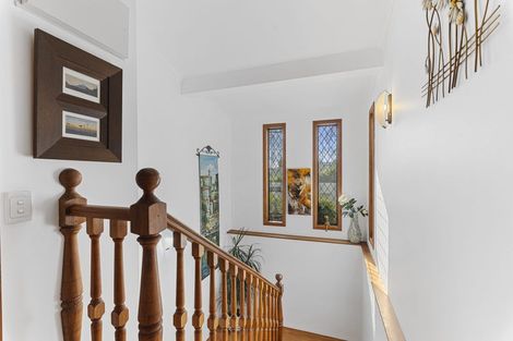 Photo of property in 10 Ridge Lane, New Plymouth, 4310