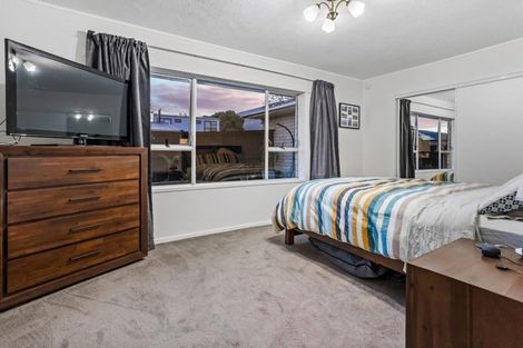 Photo of property in 3/29 Garelja Road, Henderson, Auckland, 0612