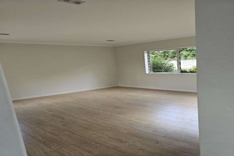 Photo of property in 35 Huntington Park Drive, Greenhithe, Auckland, 0632