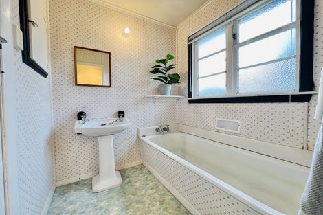 Photo of property in 17 Thyra Street, Dannevirke, 4930