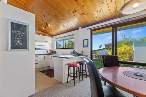 Photo of property in 18 Carter Drive, Pomare, Rotorua, 3015