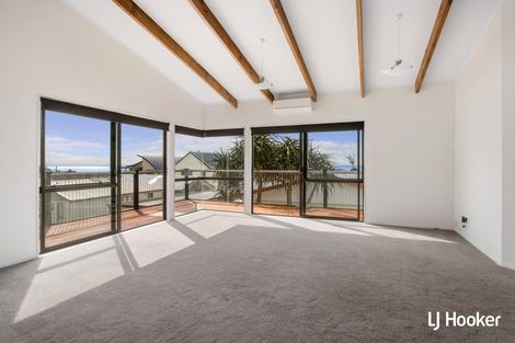 Photo of property in 28 Ocean View Road, Waihi Beach, 3611