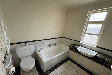 Photo of property in 303 The Parade, Island Bay, Wellington, 6023