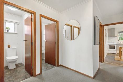 Photo of property in 72 Blakeborough Drive, Forrest Hill, Auckland, 0620