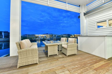 Photo of property in 11 Maturiki Drive, One Tree Point, 0118