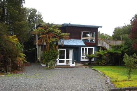 Photo of property in 29 Ana Street, Moana, 7872