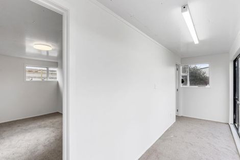 Photo of property in 32 Idlewild Avenue, Mangere, Auckland, 2022