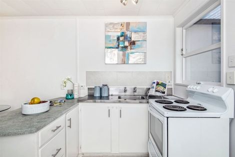 Photo of property in 2/126 Stredwick Drive, Torbay, Auckland, 0630