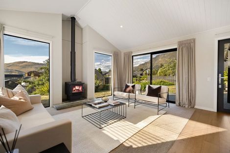Photo of property in 10 Ellesmere Avenue, Jacks Point, Queenstown, 9371