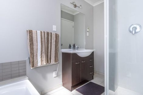 Photo of property in 92 Landing Drive, Pyes Pa, Tauranga, 3112