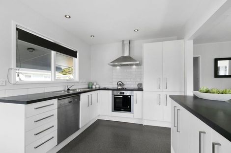 Photo of property in 253 Wellington Road, Wainuiomata, Lower Hutt, 5014