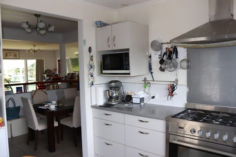 Photo of property in 1/44 College Road, Northcote, Auckland, 0627