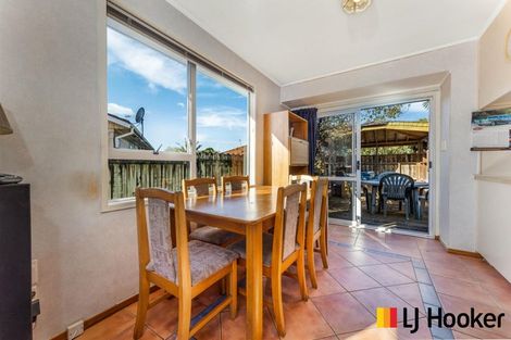 Photo of property in 22 Adel Place, Weymouth, Auckland, 2103