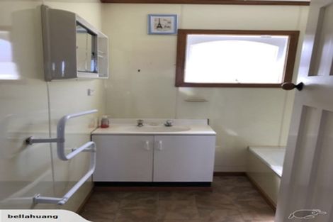 Photo of property in 168 Macandrew Road, South Dunedin, Dunedin, 9012