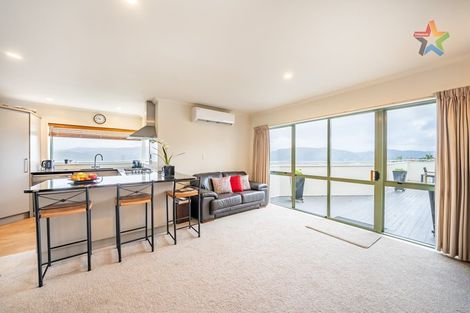 Photo of property in 10 Opurere Grove, Tirohanga, Lower Hutt, 5010