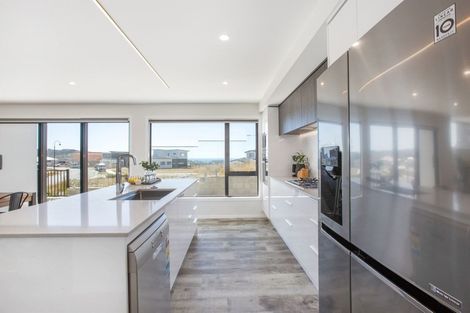 Photo of property in 26b Queen Charlotte Drive, Aotea, Porirua, 5024