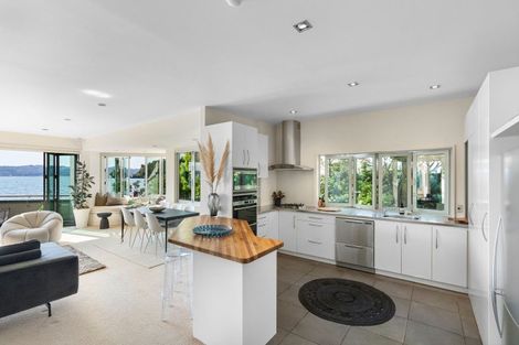 Photo of property in 621 Marine Drive, Days Bay, Lower Hutt, 5013