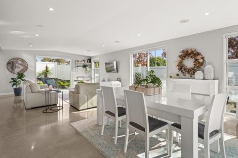 Photo of property in 1 Avon Rise, Welcome Bay, Tauranga, 3112