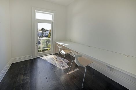 Photo of property in 15 Park Street, Thorndon, Wellington, 6011