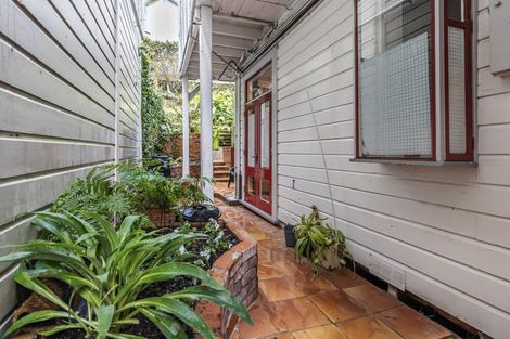 Photo of property in 233 Tinakori Road, Thorndon, Wellington, 6011