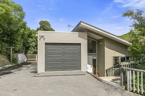 Photo of property in 51a Maungaraki Road, Korokoro, Lower Hutt, 5012