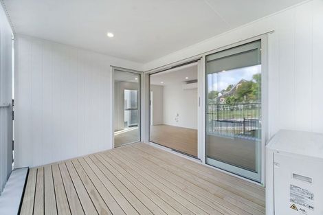 Photo of property in 1/9 Aeroview Drive, Beach Haven, Auckland, 0626