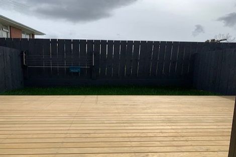 Photo of property in 6/72 Tiraumea Drive, Pakuranga, Auckland, 2010