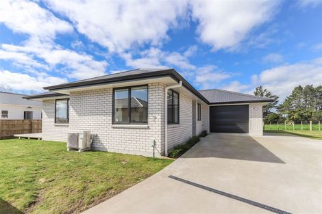 Photo of property in 7 Toutouwai Lane, Inglewood, 4330
