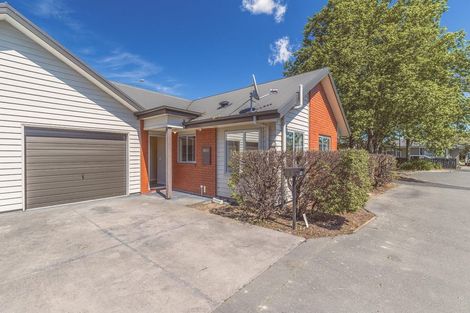 Photo of property in 18h Defoe Place, Waltham, Christchurch, 8023