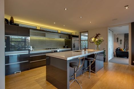 Photo of property in 6 Challenger Lane, Redcliffs, Christchurch, 8081